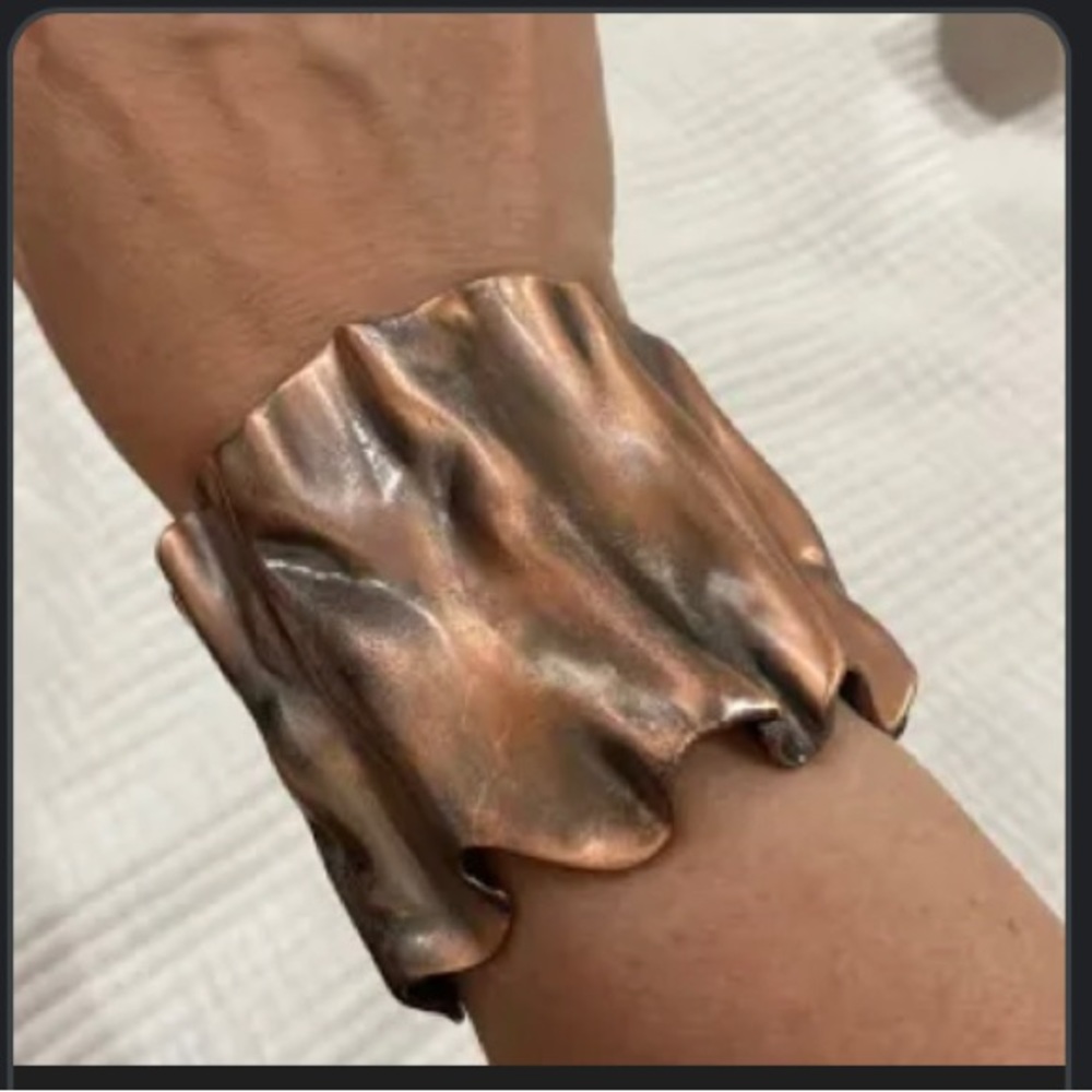 Woman Bracelet. Great for any occasion or season